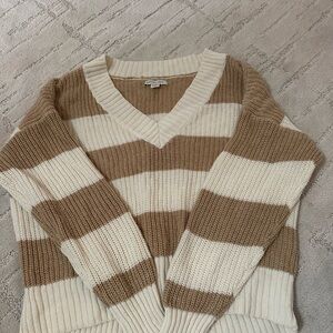 American Eagle Outfitters V-Neck Sweater - Cream and Brown